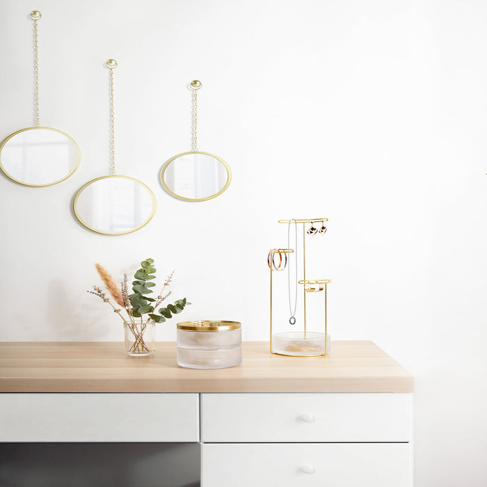 NSIMG-SHA256:7d0ecaaaa50ca9834dcc4335756bc893dd0a974df566d9af03fa8540928dc664 · Isalbi Umbra Tesora Jewellery Stand Glass & Brass
