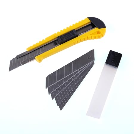 Knife Utility Snap Off Blade 18mm Blade Width, 8 Blades in 1 (Includes 5 Refill Blades)