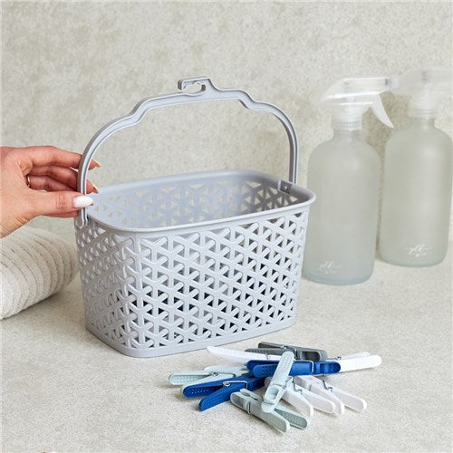 Boxsweden WICKER DESIGN PEG BASKET 2.8L 22X15.5X12.5CM random color single item