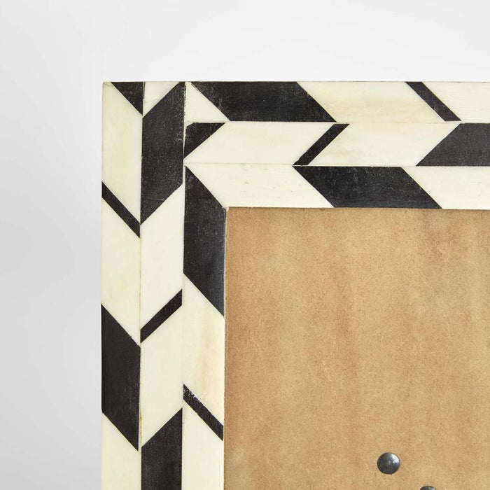 Ona Bone Inlay 5 x 7  Photo Frame Black & White