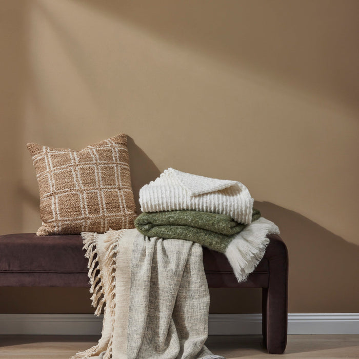 NSIMG-SHA256:7f59a1297dbc111540469e6f2cf0955a9d78421206909eb37c13884af3669cca · Isalbi Amalfi Sunny Throw White
