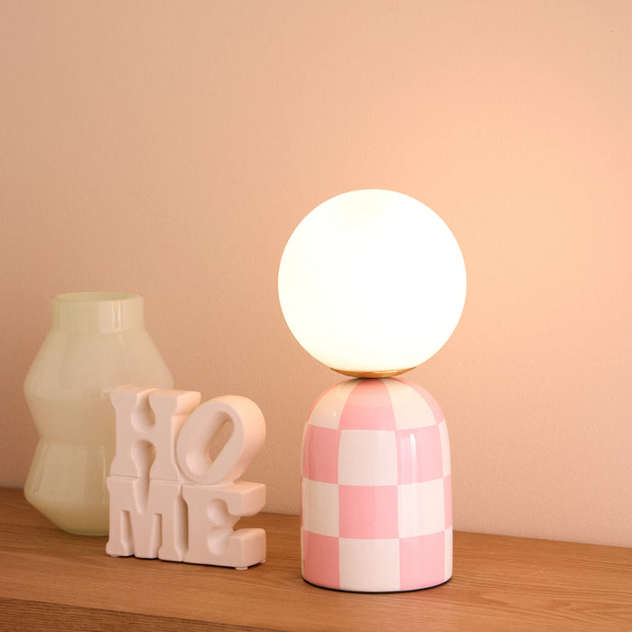 NSIMG-SHA256:12e6134c65824a5be159b013397a82003fbbcd354386a01991e38ea80fda99f7 · Isalbi Emporium Archie Table Lamp Pink & White