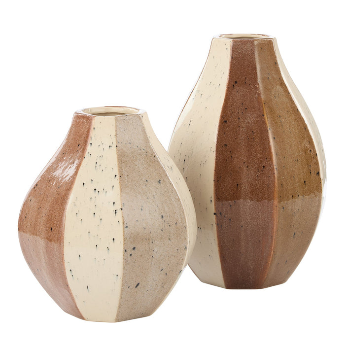 NSIMG-SHA256:62adc8e5f6ece1768ea6db6ce3441716cc075586db7b85e5174620ee9d290774 · Isalbi Academy Evie Ceramic Vase Small Brown