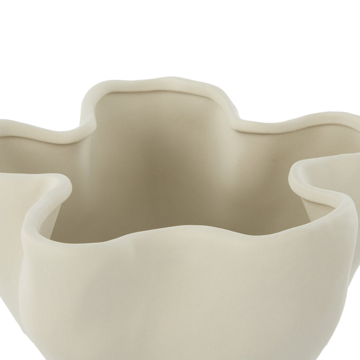 NSIMG-SHA256:aa8153f1a3e6892c7813fa9450b0d4ea6da5691db21350137d46415465d996a7 · Isalbi Amalfi Fluid Vase Cream