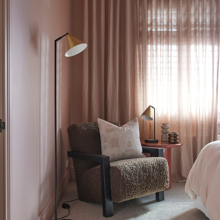NSIMG-SHA256:5f3816129cccf702ce8852f05b37dbb271ac32fdaeaef21097ddbf1da59dcfb5 · Isalbi Amalfi Hamlet Table Lamp Brass & Black