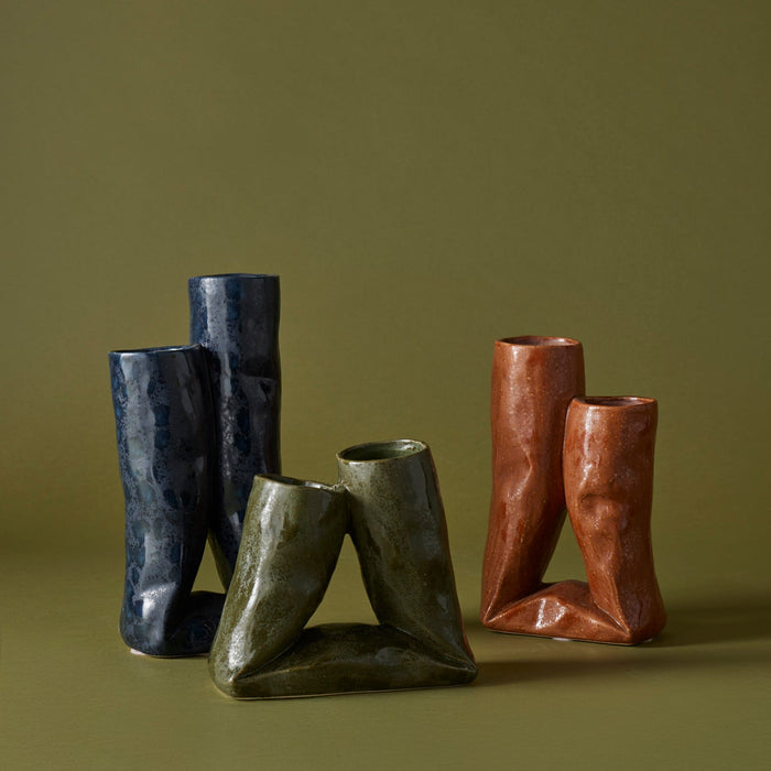 NSIMG-SHA256:e014d0563c41ad7a61eb3448fad8470efe5f28ca1a410e199439e29b928950a5 · Isalbi Academy Tate Vase Medium Rust