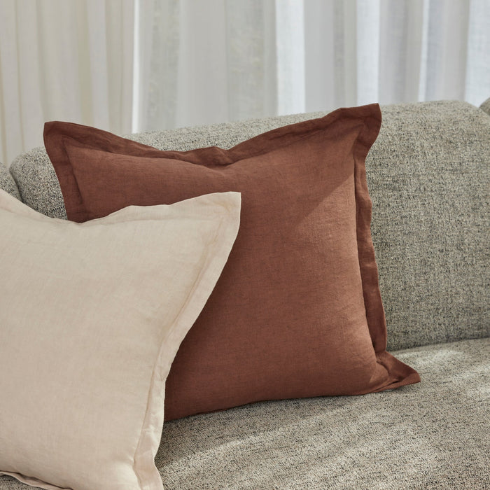 NSIMG-SHA256:4aa0006f4b2bd71877cd38893484f7c8b087358bb84a91651f4aede55ecc41b6 · Isalbi Amalfi Cove Linen Cushion Oat