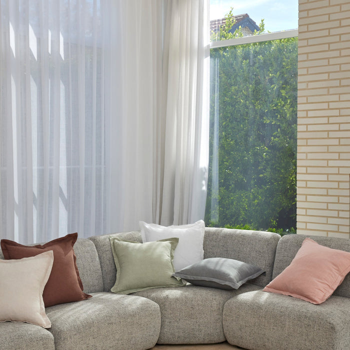 NSIMG-SHA256:82ebfc21c3016cc4bc84d4a753c1e434364f423d4a639d8f7e41f290bcad68f5 · Isalbi Amalfi Cove Linen Cushion Green