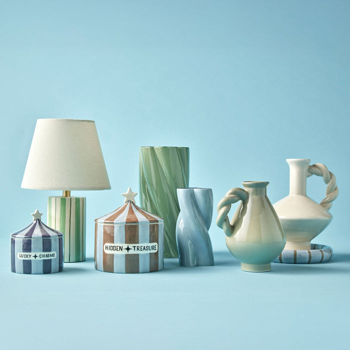 NSIMG-SHA256:1baa57b1cfc80986fdc714971a33c5a306aacd4387e0401f0ef99a68d5a337d9 · Isalbi Emporium Arlo Twist Vase Small Soft Green