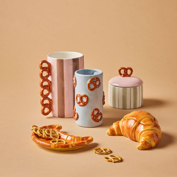 NSIMG-SHA256:0bbb7045606b361f922f68cde5bdd94a28787faec97ca3c00895f70964f23d6b · Isalbi Emporium Pierre Pretzle Vase Blue & Brown