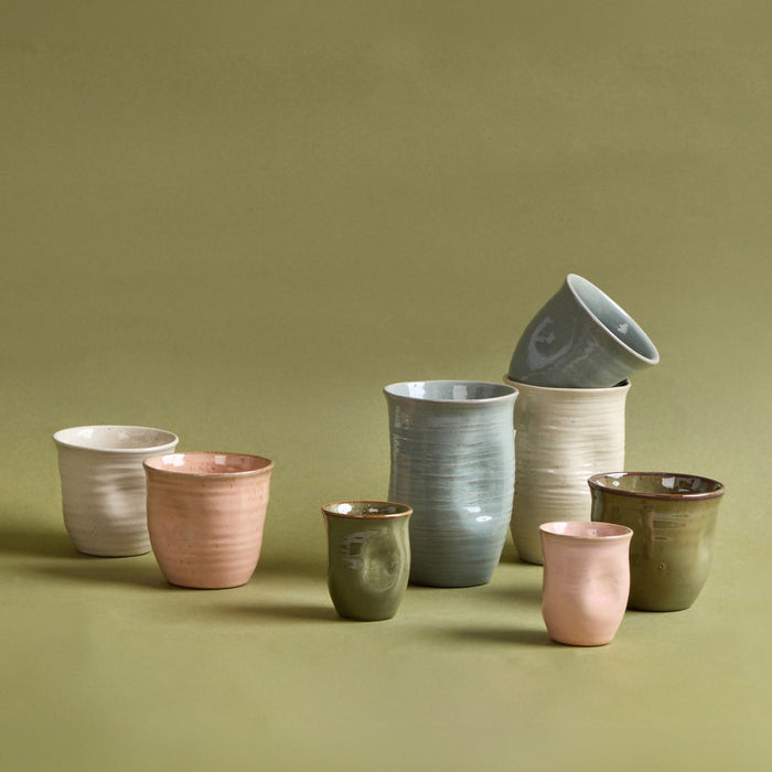 NSIMG-SHA256:5b0aa374e495cdad4a563ed0ead1da508b5913f11b38a190caf2691d3c1cf295 · Isalbi Leaf & Bean Cappuccino Cup Veiled Pink
