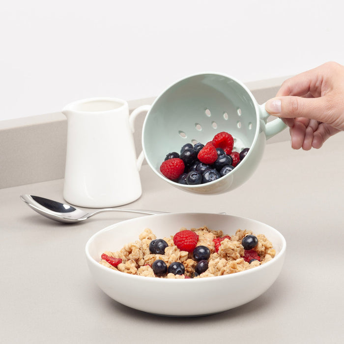 NSIMG-SHA256:8df3a9dc5dec9896921d1ee418be28582be6689fe0db739fc9507eb6a0fe99b9 · Isalbi Zeal Keep It Handy Berry Colander Sage