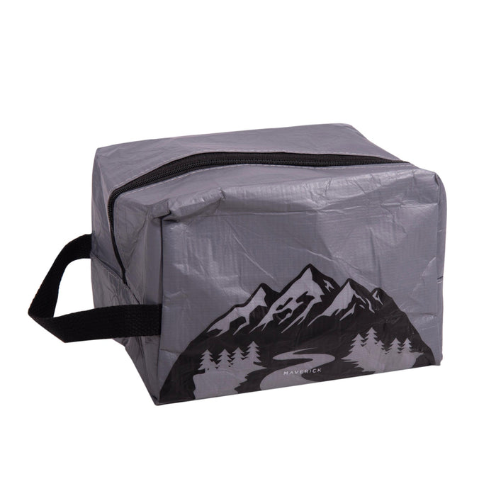 NSIMG-SHA256:74d8928a1bd0c44ff6024bc0fbc0da0d76eaaf16549a1a9bb8477c55407e75ba · Isalbi Maverick Toiletries Bag CDU 12pcs/3 Assorted