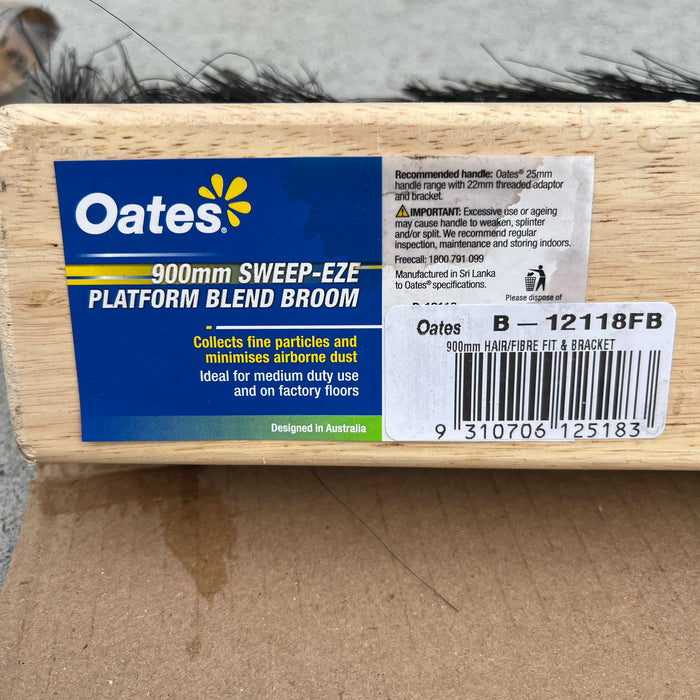 Oates B-12118FB 900mm Natural &amp; Synthetic Broom + Bracket – Heavy-Duty &amp; Extra-Wide Cleaning!