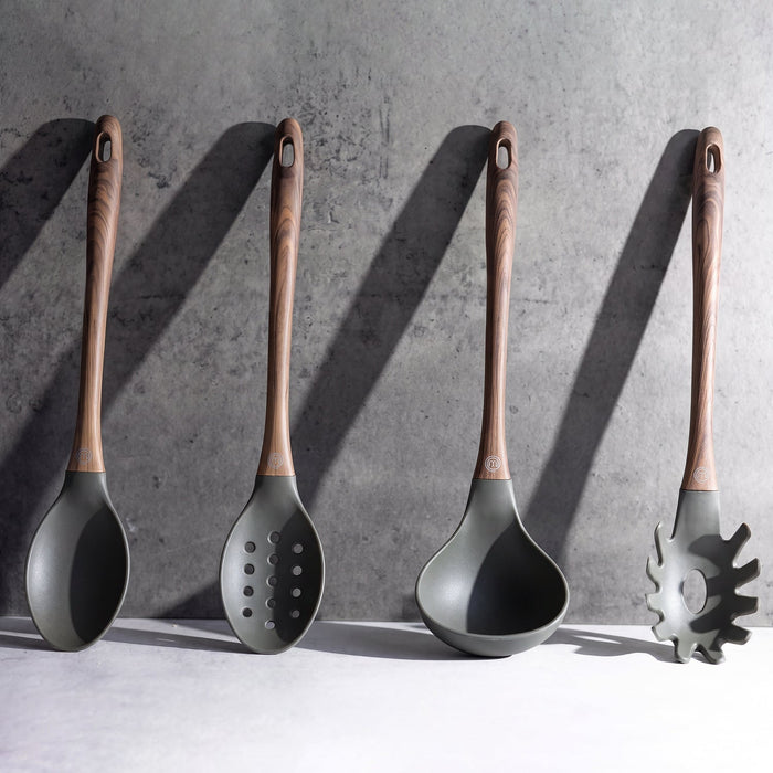 NSIMG-SHA256:01435e4885766e47b808c177585d050e04640de27b446051191cec3997ebb86d · Isalbi MasterChef Sage Base Ladle Sage & Brown