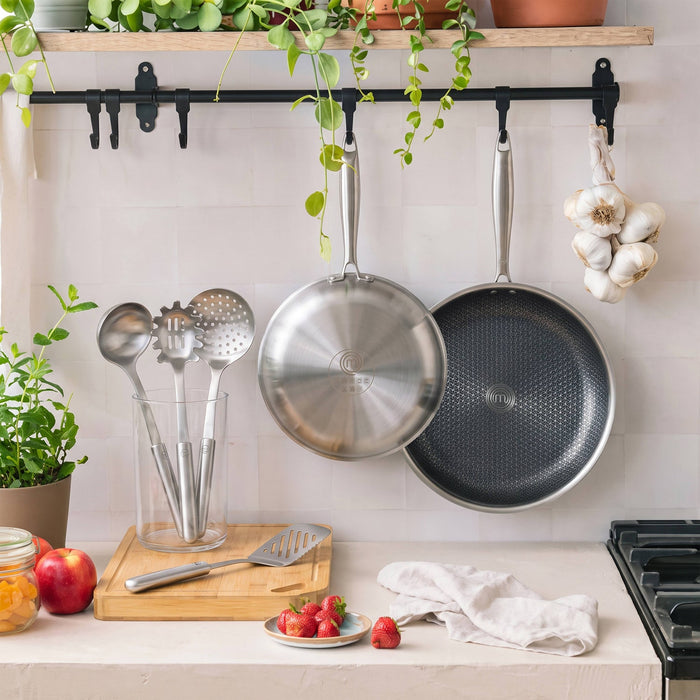 NSIMG-SHA256:7f979078da4e3ac09b02663b09bf7a6426143d2d62fc5d4d26cf5ece47ba0181 · Isalbi MasterChef Performance Orbura Pasta Server Stainless Steel