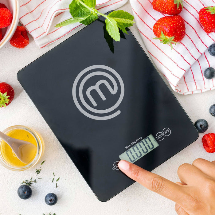 NSIMG-SHA256:ae0b5ae62d6ee40a8f596b6035632a7a6e8ffc5e43d1cb98dd1e8290d00b53a5 · Isalbi MasterChef Classic Signature Glass Kitchen Scale Black