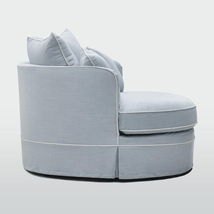 Noosa Hamptons Snuggle Chair Beach with white piping