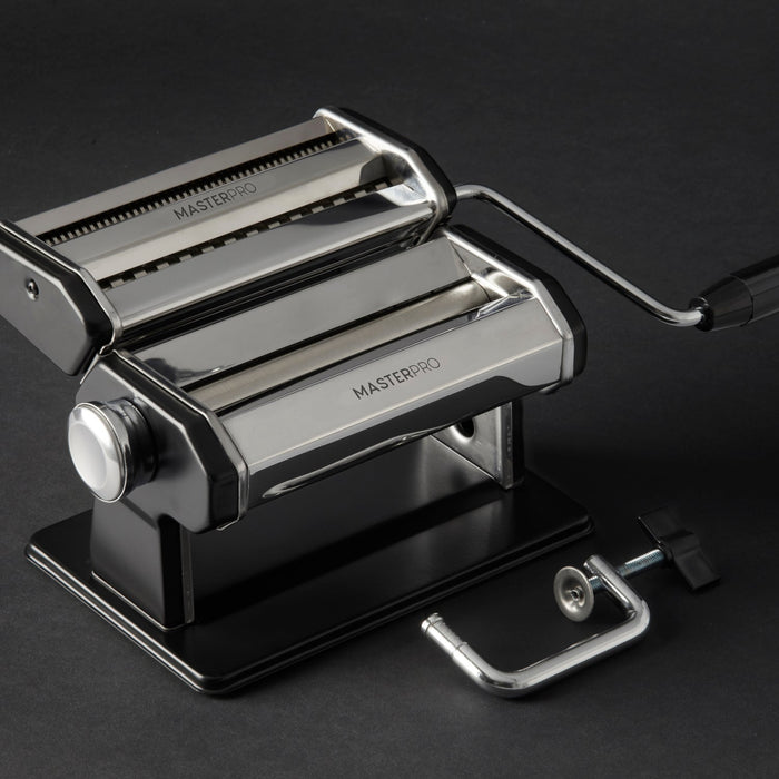 NSIMG-SHA256:f2fe44c2e30388464a087d188ff7021d176bfd5ad27bb75a5cf37c9ef78226c3 · Isalbi MasterPro Extra Wide Pasta Machine Stainless Steel & Black