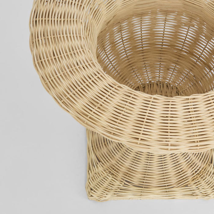 WICKER URN