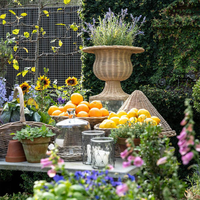 WICKER URN