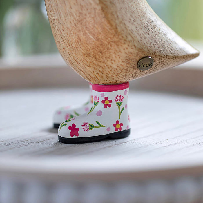 NSIMG-SHA256:df44aca8d22ffca7f5bfe5fec31ff18c523ce710cc6dc4da663f61cdab816b54 · Isalbi DCUK British Flower Hat and Boots Ducklings 3 Assorted Natural