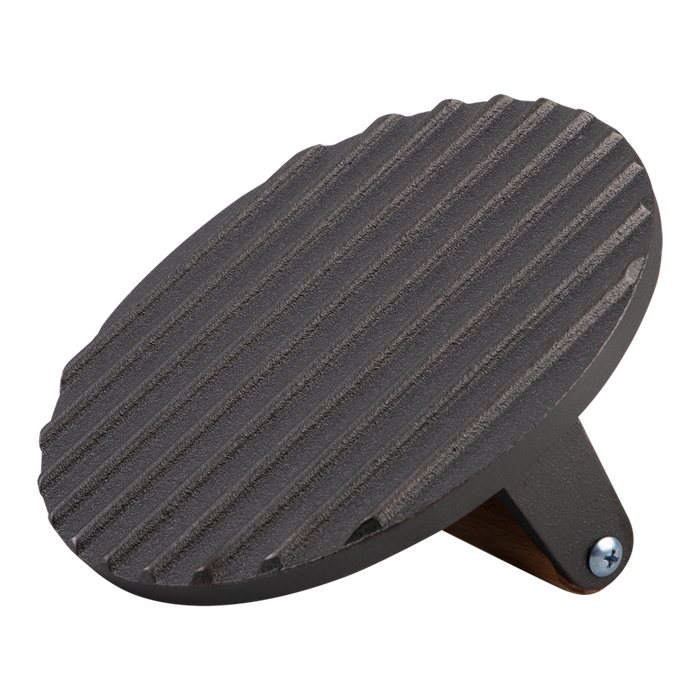 CAST IRON ROUND GRILL PRESS 17.5CM DIA.