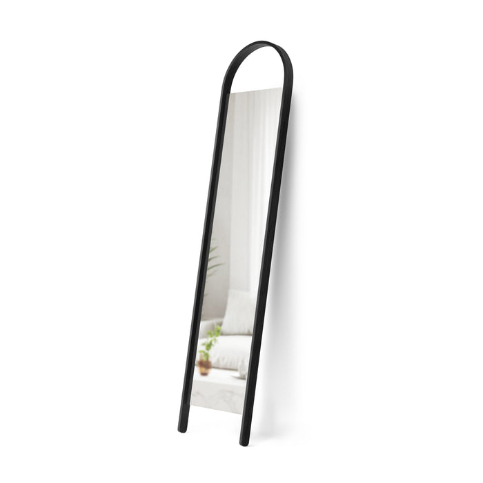 Umbra Bellwood Leaning Mirror Black